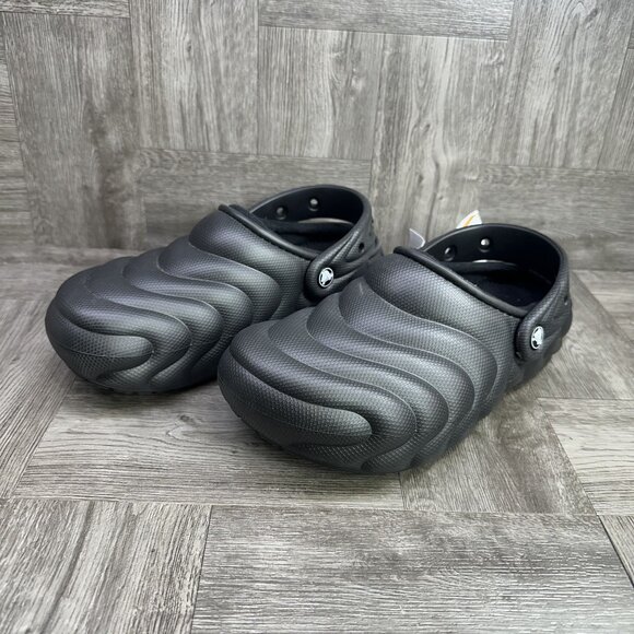 CROCS Lined Overpuff Women's size 8 Black Clogs - Picture 3 of 8